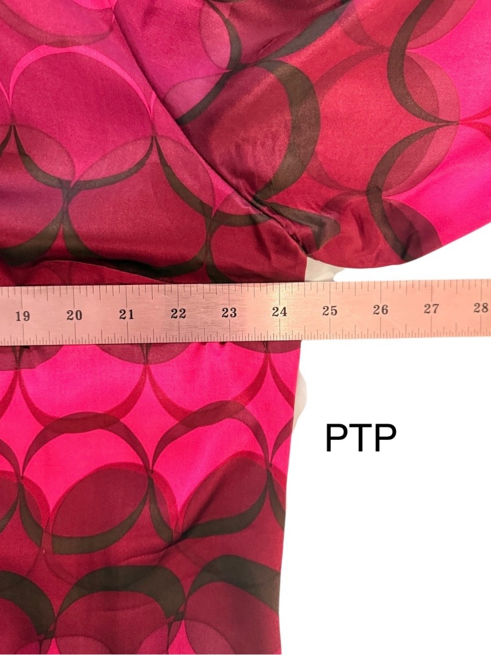 Gianni Woman 100% Silk Blouse Plus Size 16W Pink Purple Geometric Button Front - Picture 6 of 10
